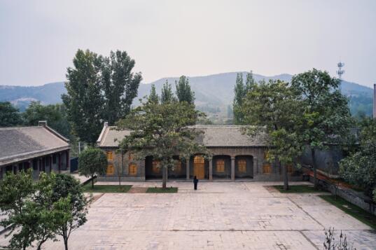200